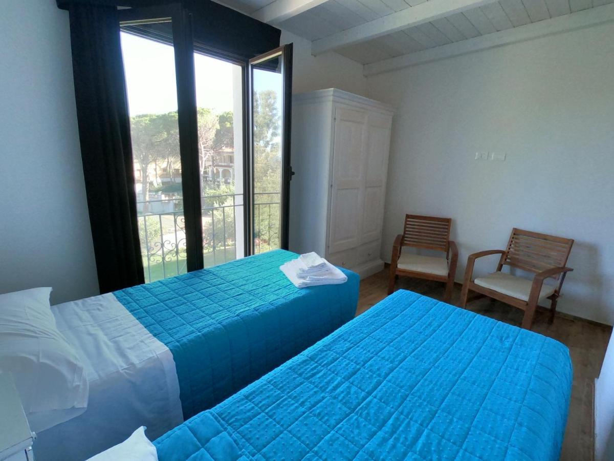 Villa La Conchiglia Rooms Cala Liberotto Exteriör bild