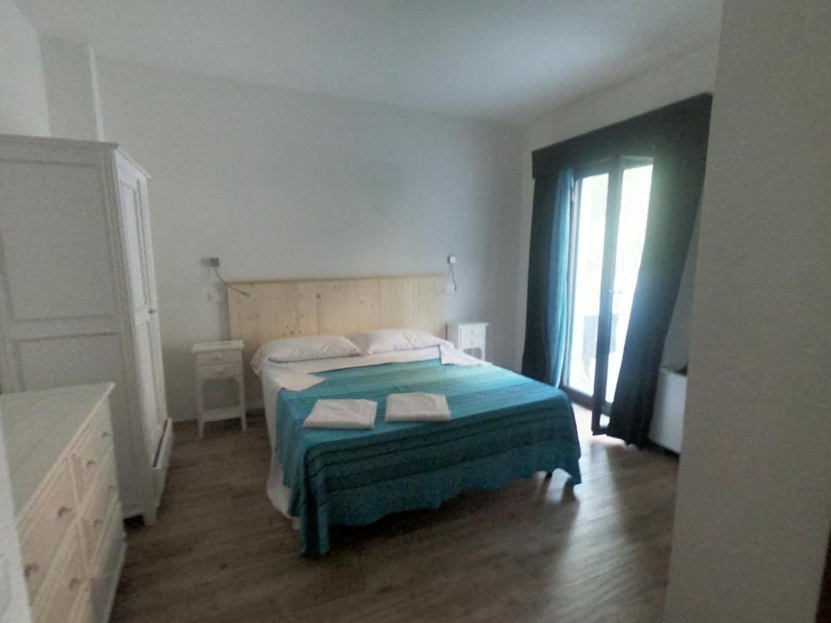 Villa La Conchiglia Rooms Cala Liberotto Exteriör bild