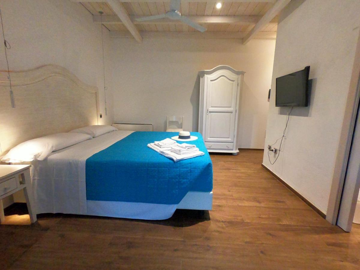 Villa La Conchiglia Rooms Cala Liberotto Exteriör bild